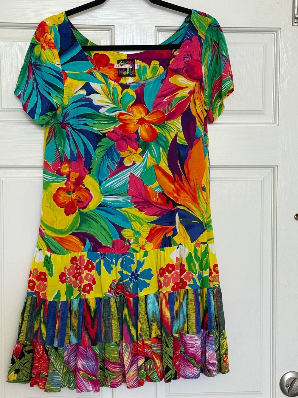 Jams World Hattie Dress. Floral print & retro Mercedes & Stingray. Size M